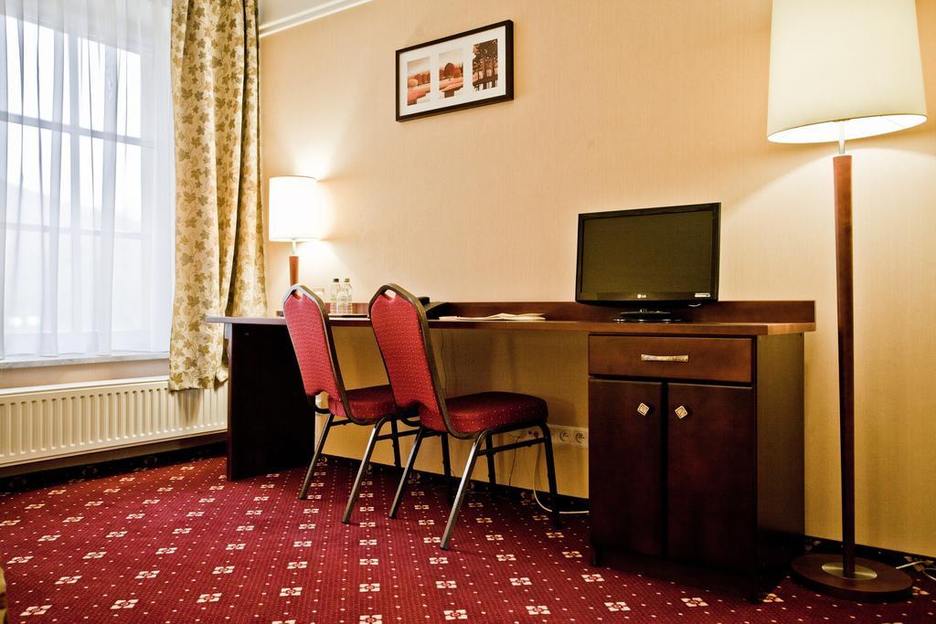 Hotel Stara Szmergielnia Bielsko-Biala Room photo