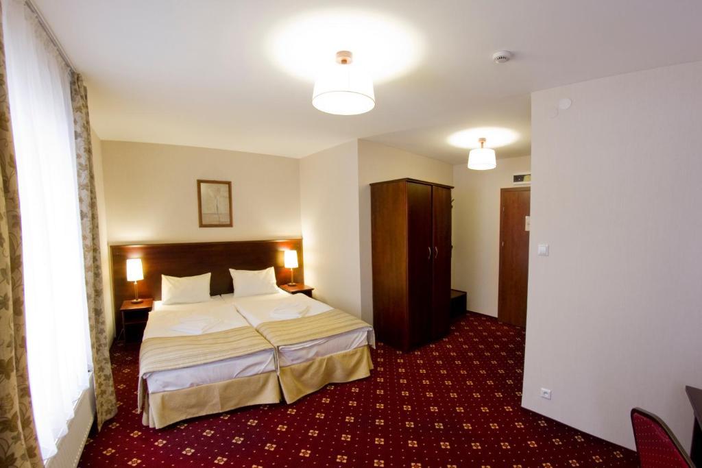 Hotel Stara Szmergielnia Bielsko-Biala Room photo