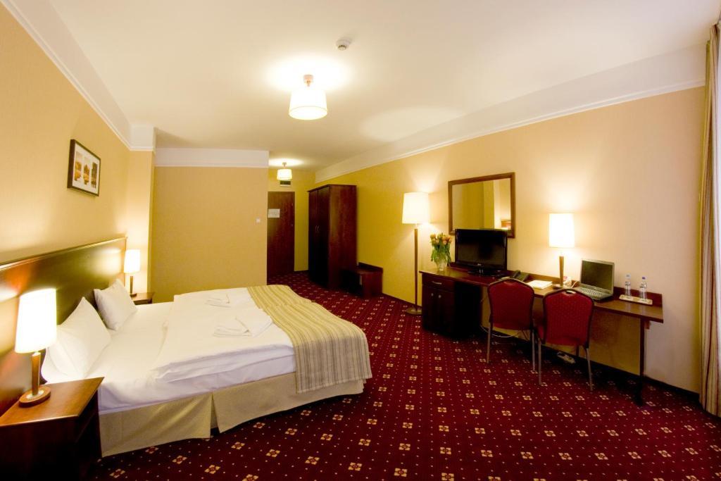 Hotel Stara Szmergielnia Bielsko-Biala Room photo